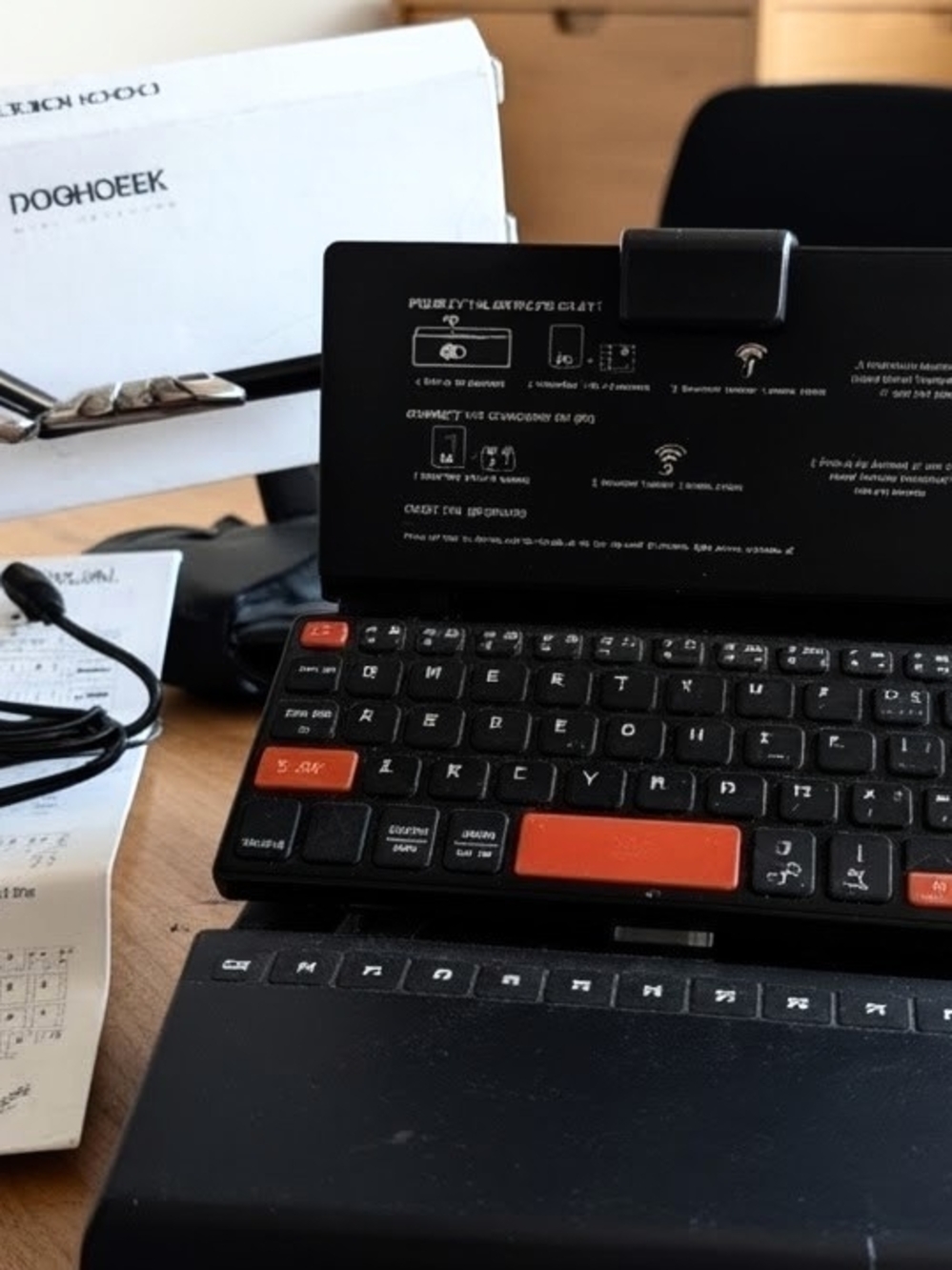 Doohoeek Travel Keyboard with Touchpad, Universal Compact Keyboard